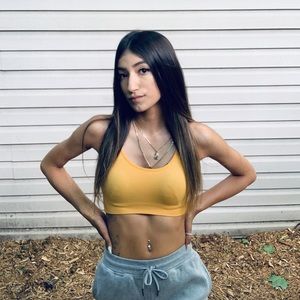 Meet your Posher, Gabriela